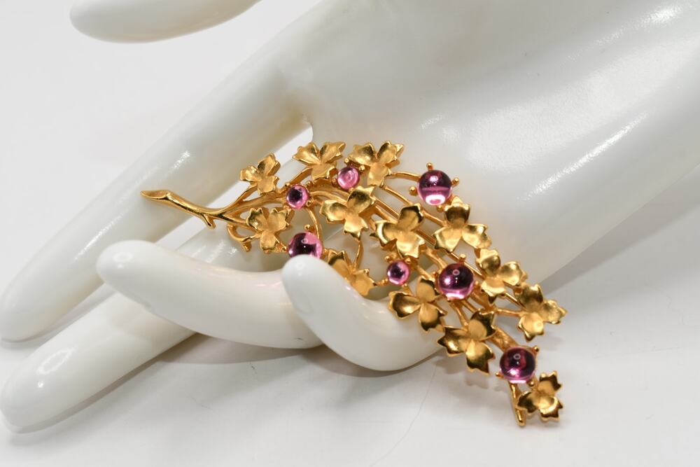Vintage Trifari TM Gold Tone Pink Cabochon Floral Spray Brooch
